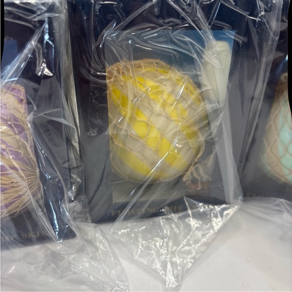 Colorful Hot Air Balloon Ornament pink yellow mint - Picture 3 of 3